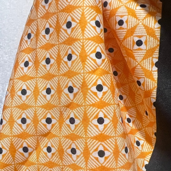 Glentex Gd Yellow Geometric Scarf 27” - Picture 2 of 6